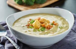 Read more about the article Warm Up with a Bowl of Beef Broccoli Cheese Soup