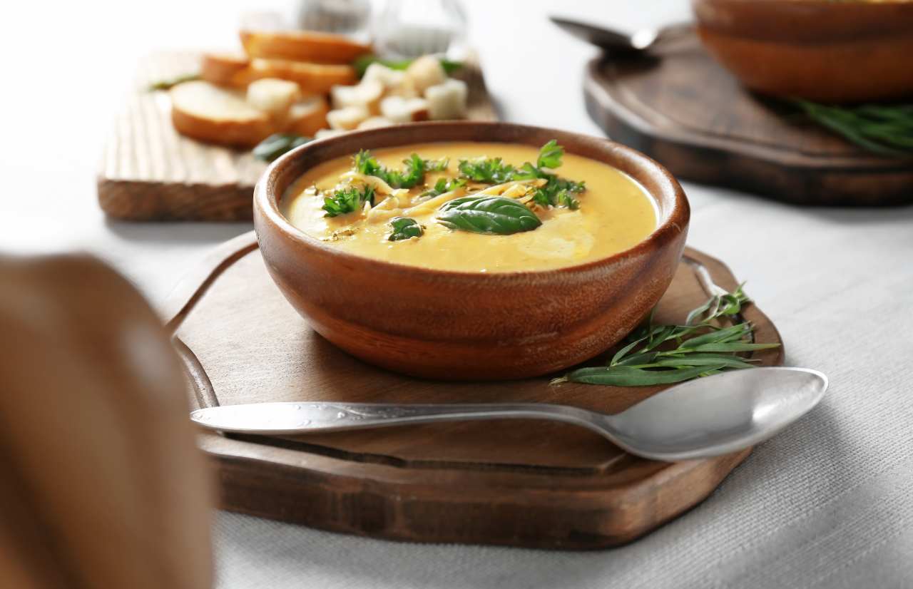 You are currently viewing Broccoli Cheddar Soup with Meat: A Hearty Comfort Food