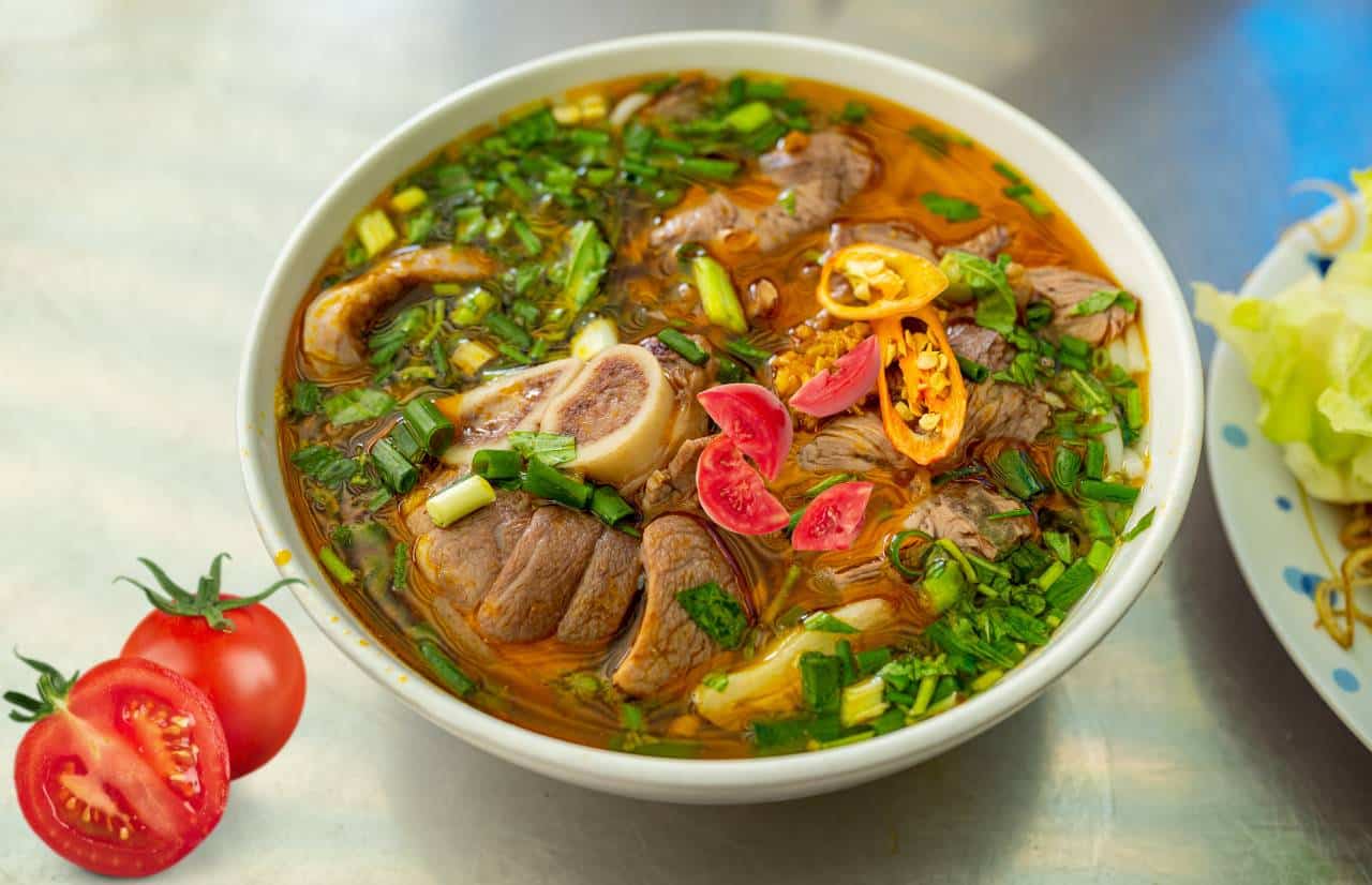 Read more about the article Beef and Tomato Noodle Soup: A Quick and Easy Recipe for Busy Weeknights